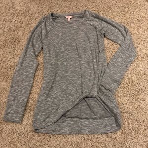 Juicy Couture Gray Knotted Top Size Large